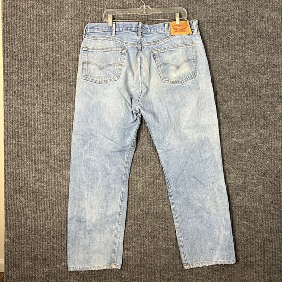 Levi's 501 Mens Straight Leg Slouchy Jeans Size 42 Blue Light Wash Button Fly - Picture 2 of 11
